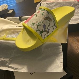 Gucci Flora Canva Slides
